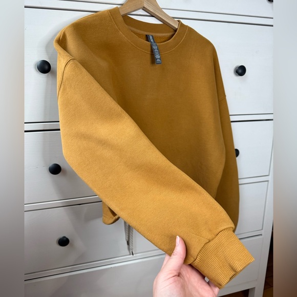 Vuori Restore Sweatshirt Women XS Crewneck Pullover Cropped Draw-string hem gold - Picture 7 of 16